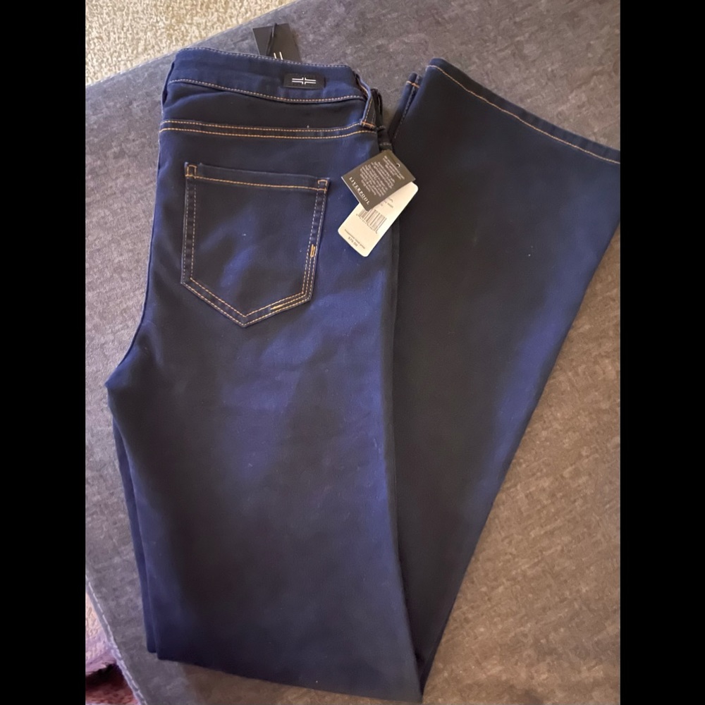 NWT Liverpool Jeans Company. Women’s Soft, Dark Denim Jeans.
